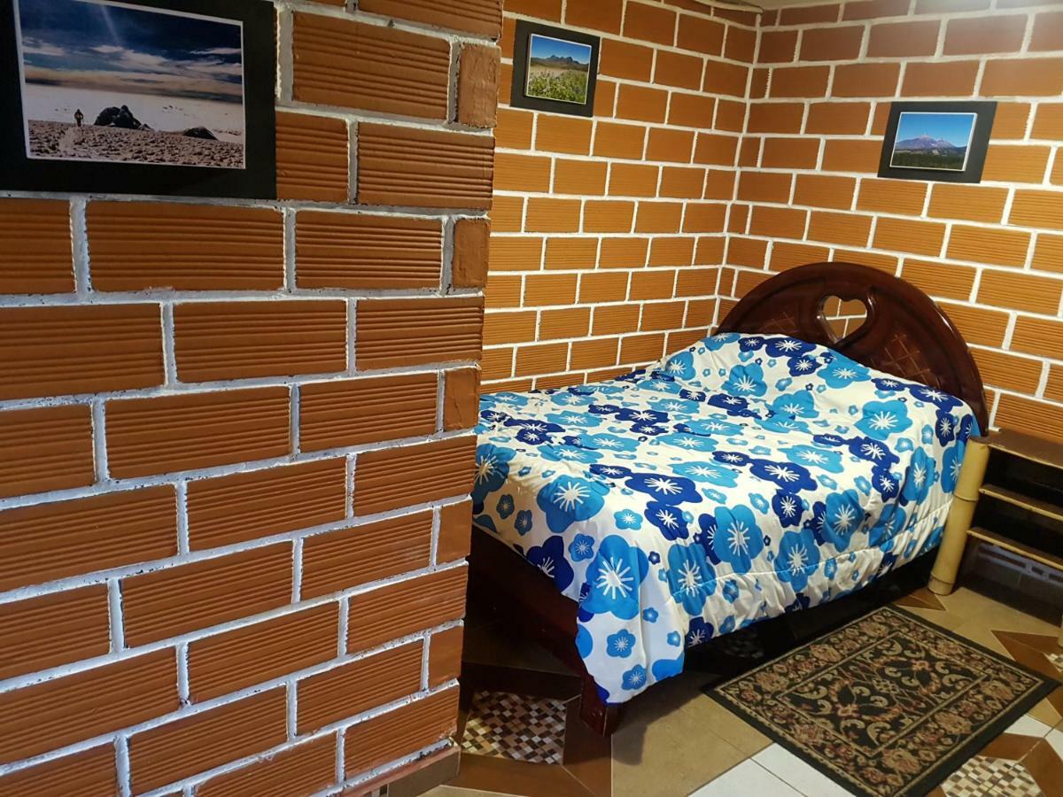 Hostal Sendero De Volcanes Latacunga Εξωτερικό φωτογραφία
