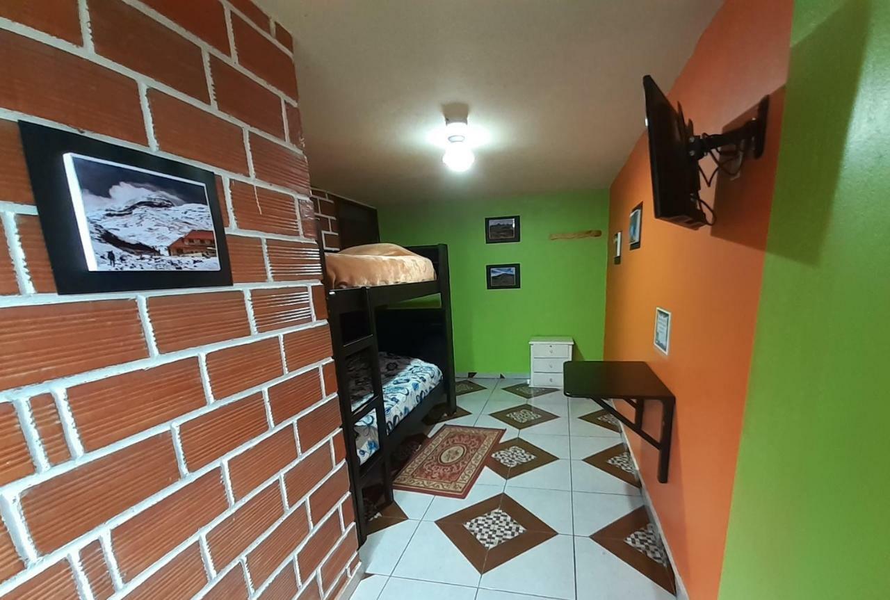 Hostal Sendero De Volcanes Latacunga Εξωτερικό φωτογραφία